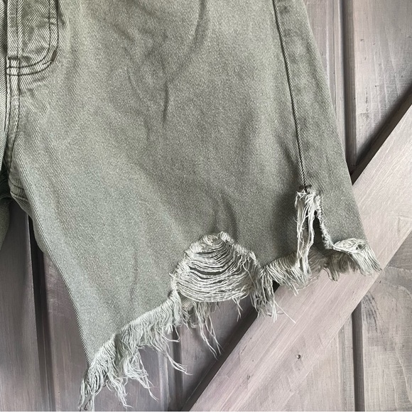 We The Free Sequoia Green Distressed Denim Shorts high rise size 30 100% Cotton - Picture 5 of 11